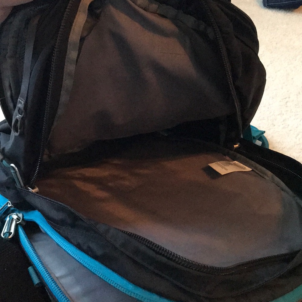 Northface Backpack With Padding For Laptop - image 6